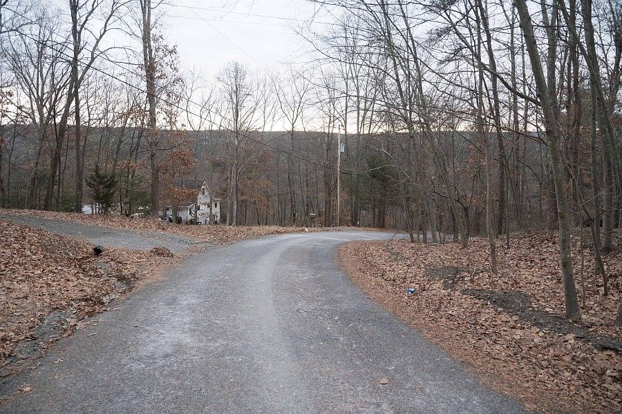 2nd image of 3541 Acorn Cir