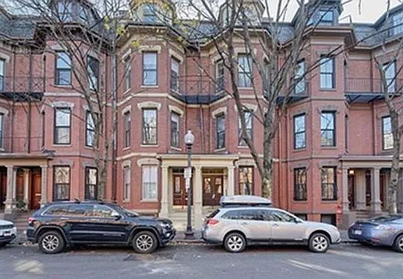 4th image of 70 Chandler St #B