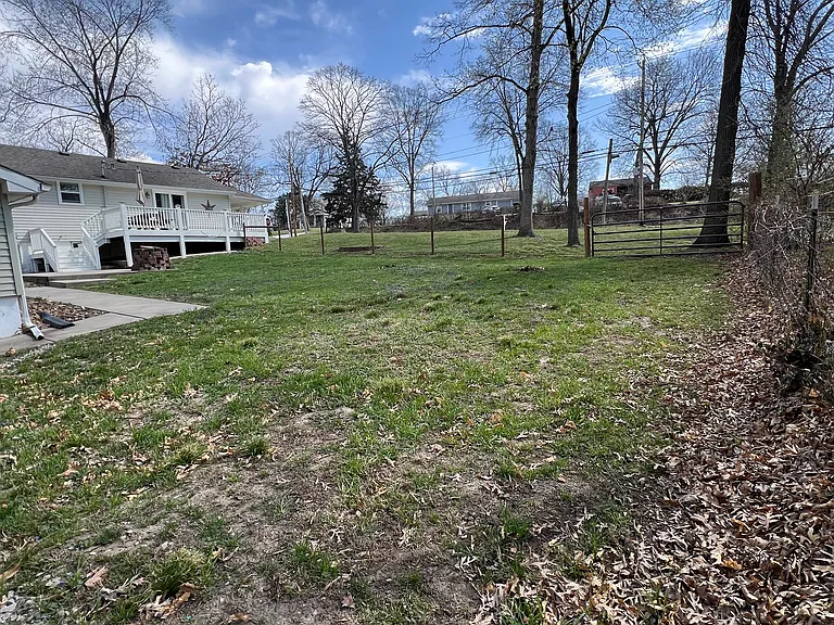 3512 NE Russell Rd — Photo 13