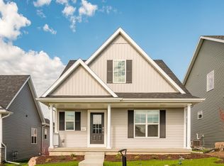 624 Hillcrest Dr, Waunakee, WI 53597