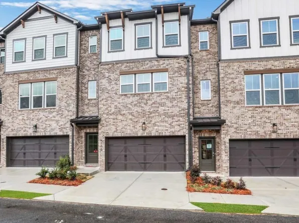 326 Sunset Hollow St, Sugar Hill, GA 30518
