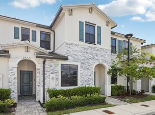 Pine Vista, Homestead, FL 33033