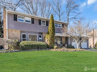 5 Kingsley Rd, Old Bridge, NJ 08857