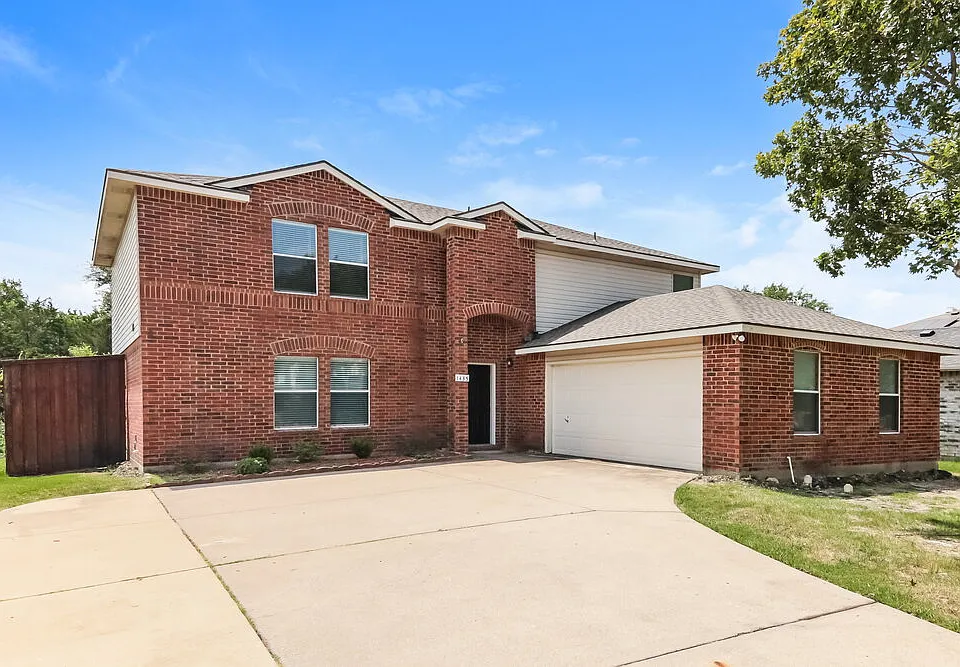 1435 Foxwood Ln