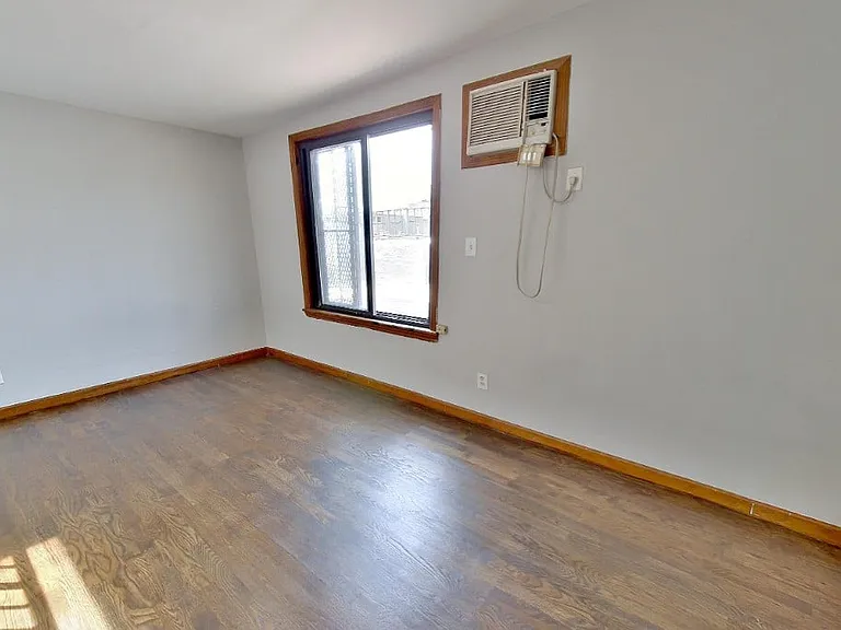 416 E 13th St #6A — Photo 5
