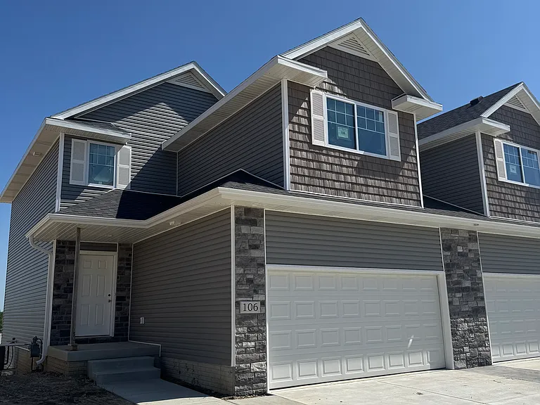 106 W Samuel Ave — Photo 1