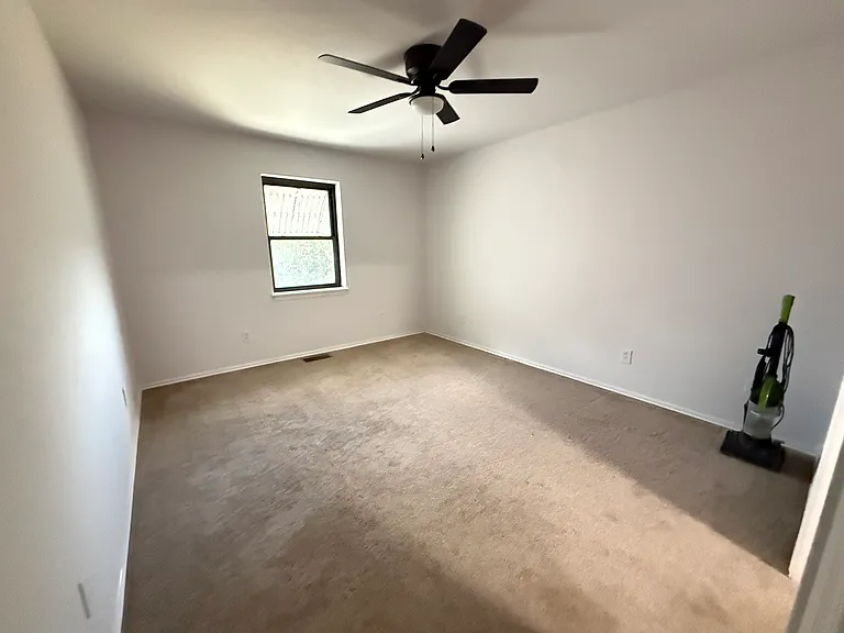 13350 NE 75th St — Photo 13
