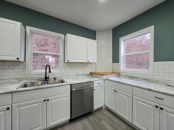 4th image of 7 N Riverview Ave