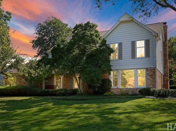 113 Surrey Ln, Lake Forest, IL 60045