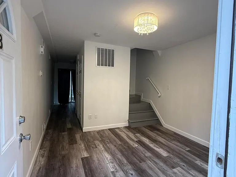 348 Targee St — Photo 8