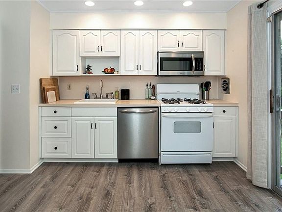 3rd image of 16 Johnsons Ln