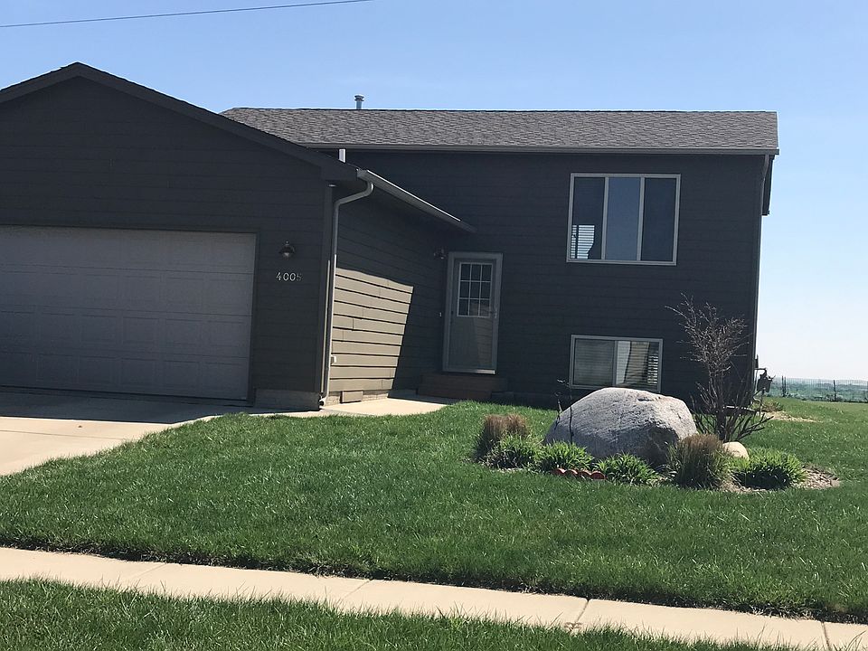 1st image of 4005 W 93rd St