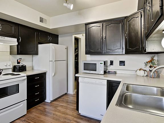 2nd image of 1917 W Homestead Farms Ln APT 1