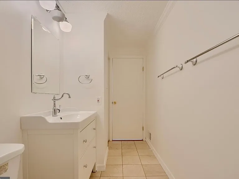 13 Dallington Ct — Photo 27
