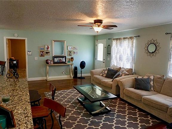 3rd image of 7822 Grevillea Dr