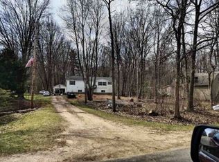 2568 Hoover St, Casnovia, MI 49318