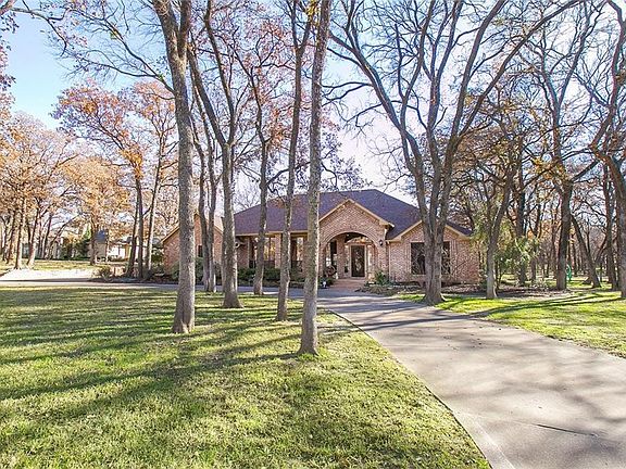 2nd image of 609 Primrose Ct
