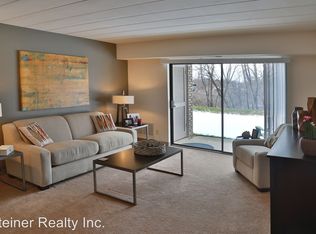 920 Kris Dr APT 181, Moon Township, PA 15108