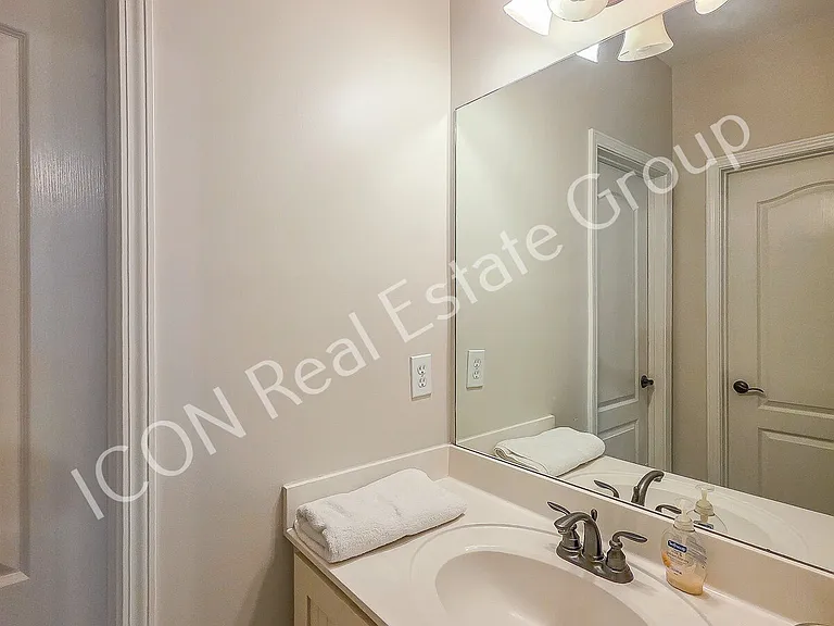 104 Rock Creek Ln — Photo 31