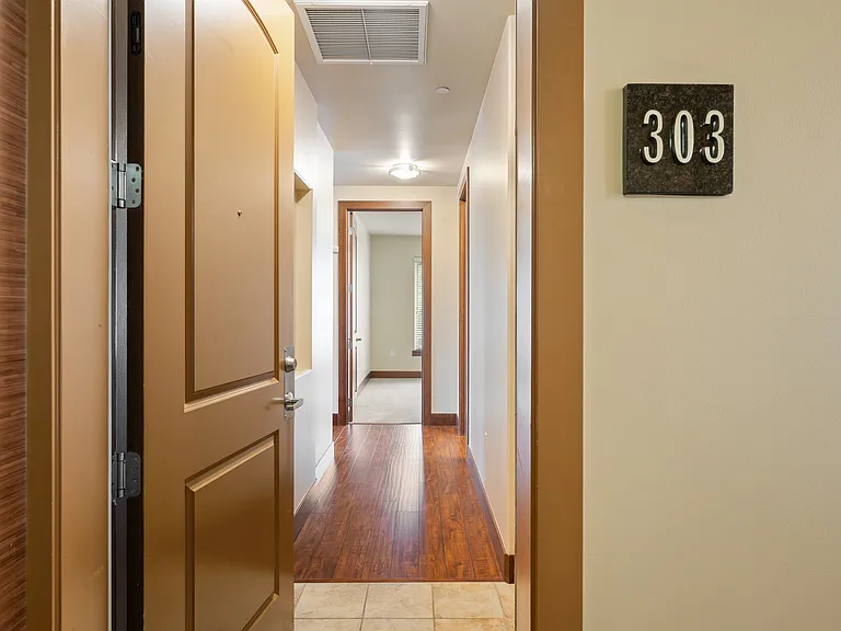 Bentley House — Photo 66