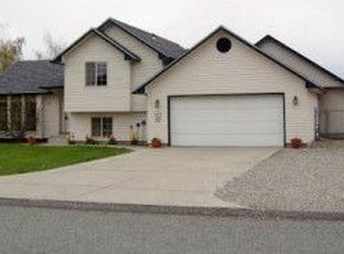 8424 N Martinson Rd, Newman Lake, WA 99025