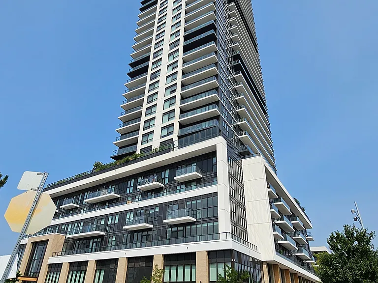 325 Yorkland Blvd #Penthouse 04 — Photo 13