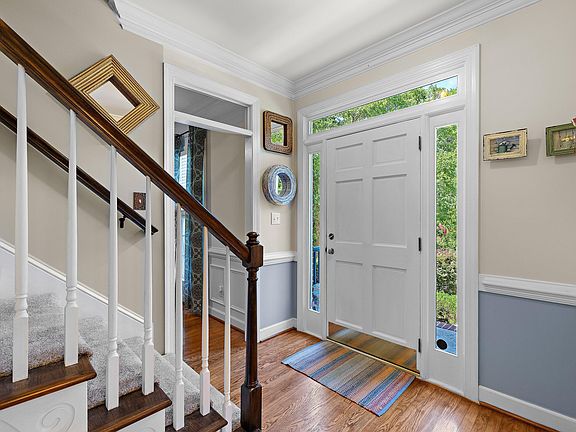 4th image of 206 Park Valley Ln