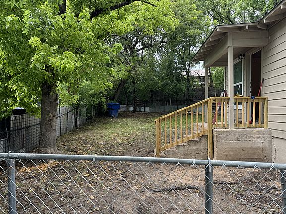 2nd image of 510 Hill St