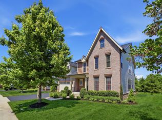 42426 Myan Gold Dr, Ashburn, VA 20148