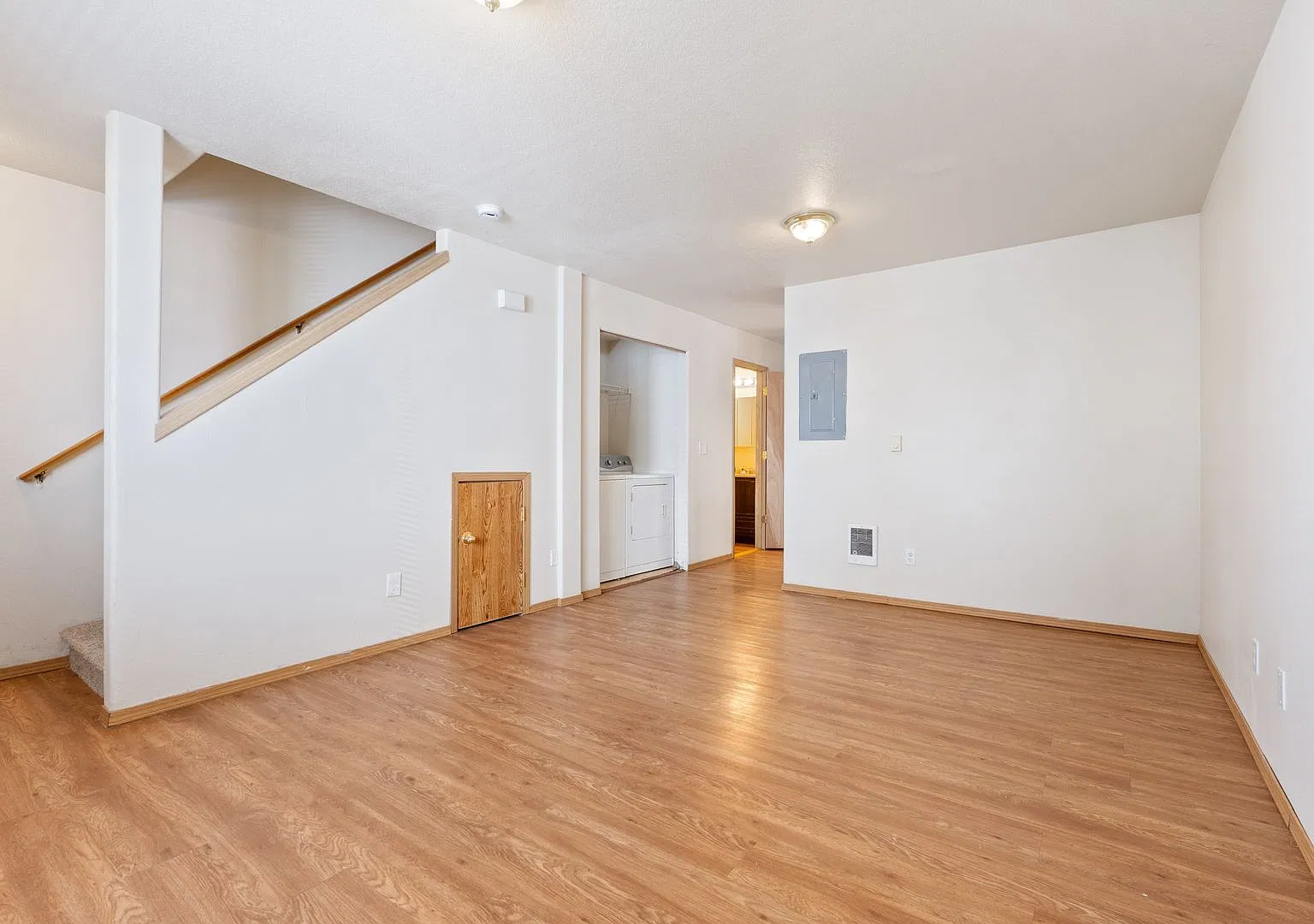 2338 SE 89th Ave — Photo 1