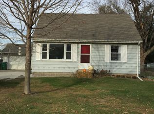 5501 NW 63rd Pl, Johnston, IA 50131
