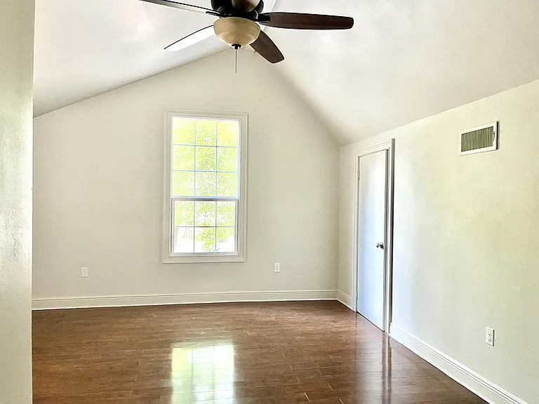 7980 Lasalle Ave — Photo 12