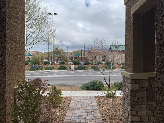 Right in front of pools and park!!!