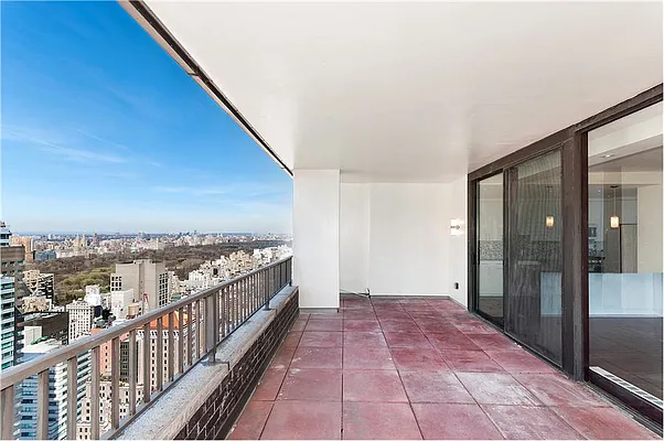 Rented by Siderow Residential Group | media 13