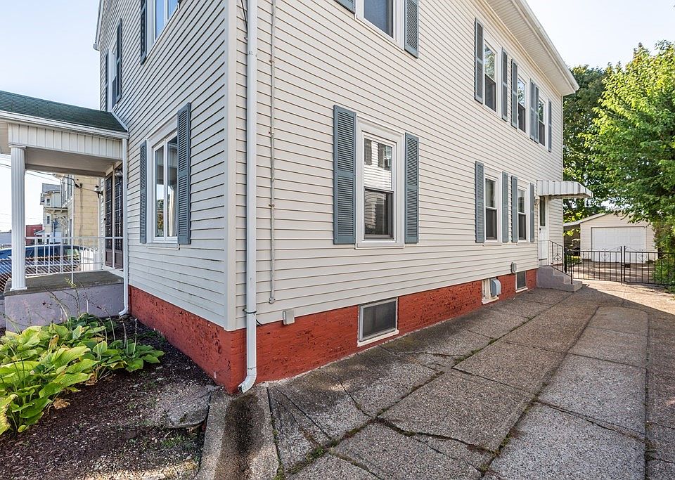 105 Johnson St Pawtucket, RI, 02860 Apartments for Rent Zillow