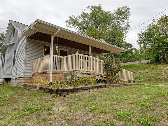 3rd image of 1873 Chandlersville Rd