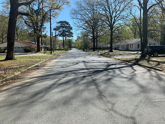 3rd image of 903 W 34th Ave