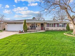 868 Martin Dr, Elgin, IL 60120