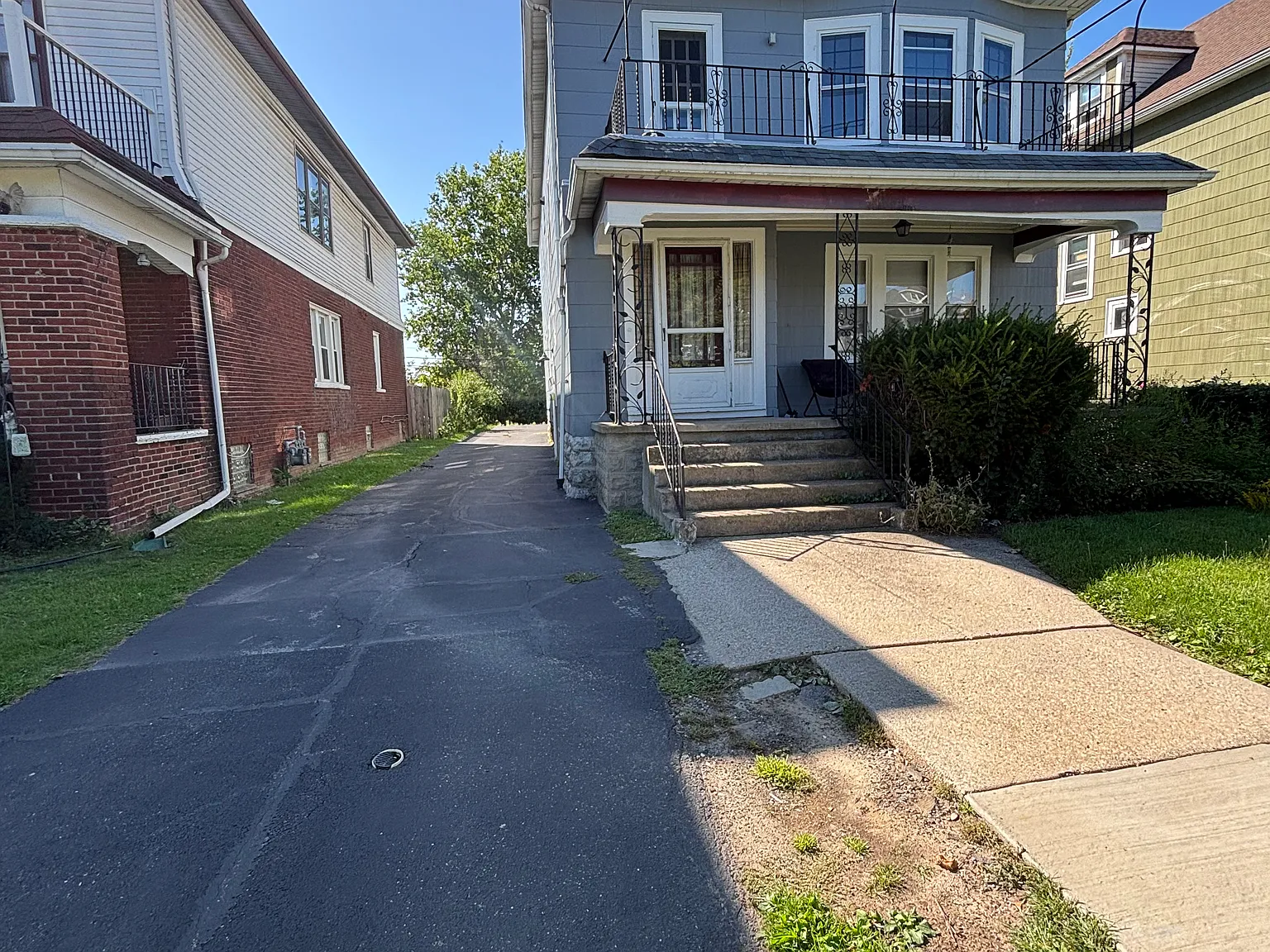 3 bed, 1349 sqft, $1,600 — Photo 2