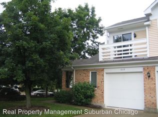 1013 Courtland Dr, Buffalo Grove, IL