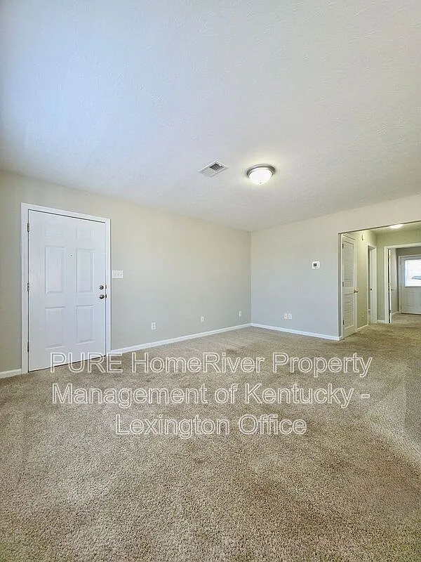 2 bed, 1.0 bath, 900 sqft, $935 — Photo 3