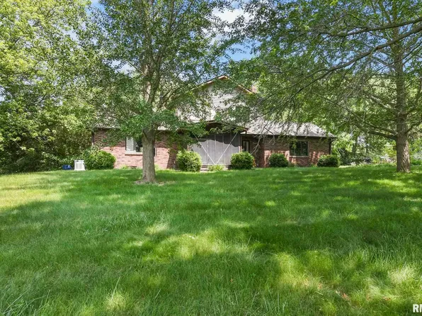 2238 Huff Rd, New Berlin, IL 62670