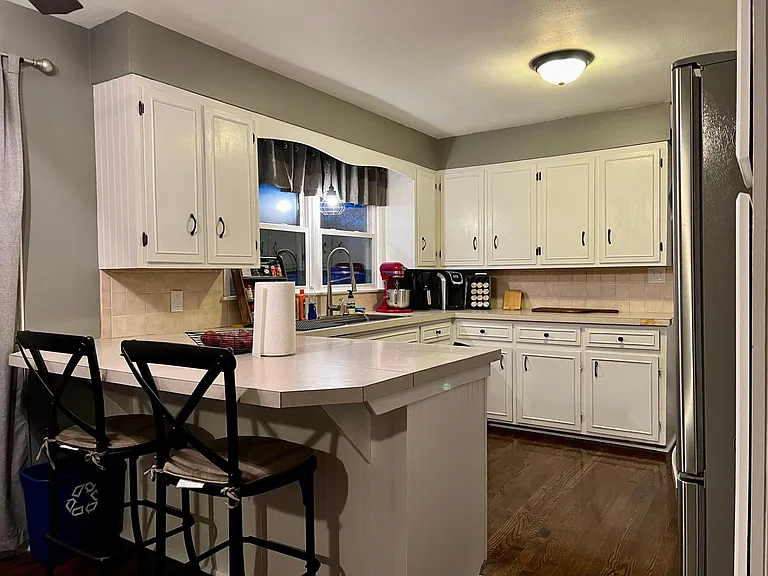224 N Prince Ln — Photo 8