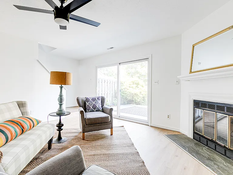 7826 Fitzgerald Ct — Photo 21