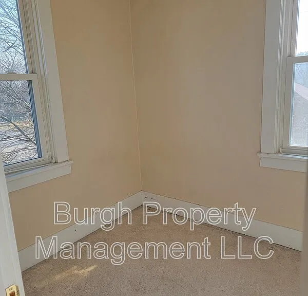 1316 Justine St — Photo 14