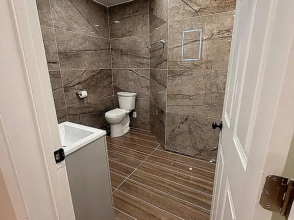 1565 Nautilus St #A — Photo 5