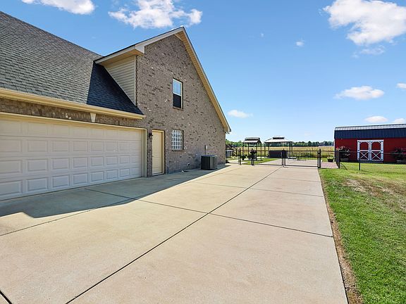 4th image of 900 Nimbus Ln