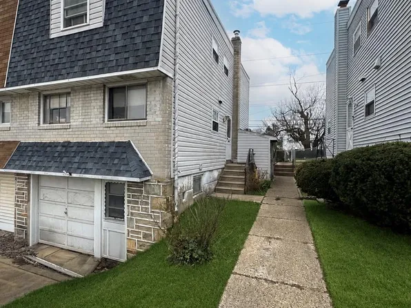 2722 Maxwell St, Philadelphia, PA 19136