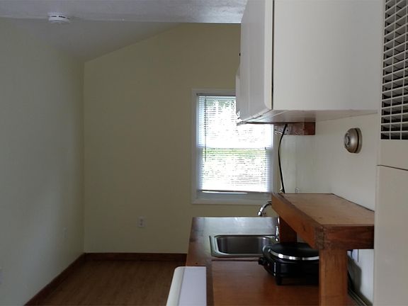 Looking from kitchen area to back of cabin