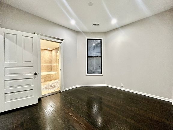 5th image of 3353 S Union Ave #1